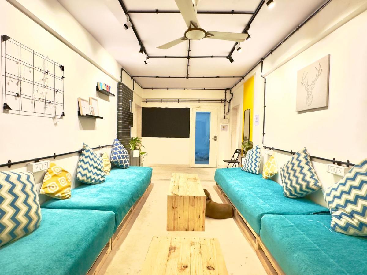Locomo Express - Stay Work Eat Mumbai Ngoại thất bức ảnh