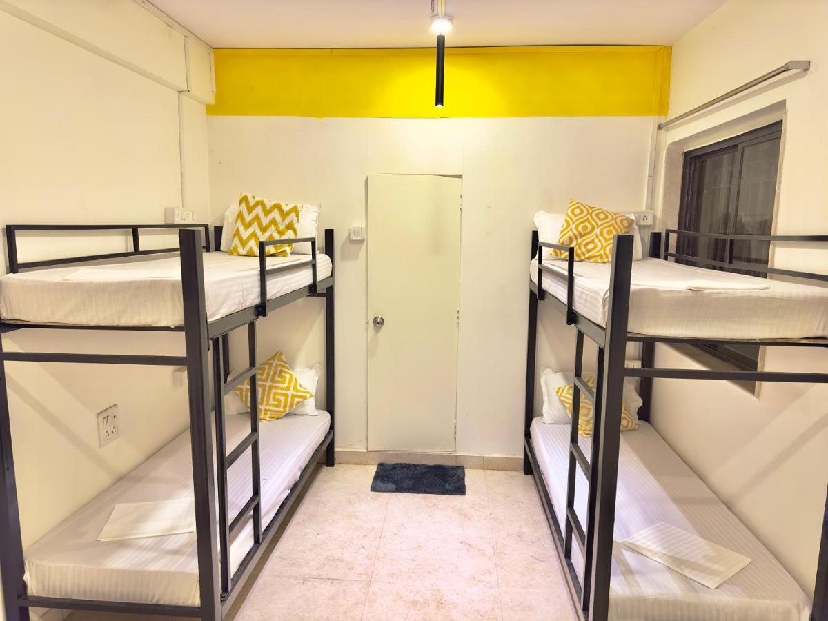 Locomo Express - Stay Work Eat Mumbai Ngoại thất bức ảnh
