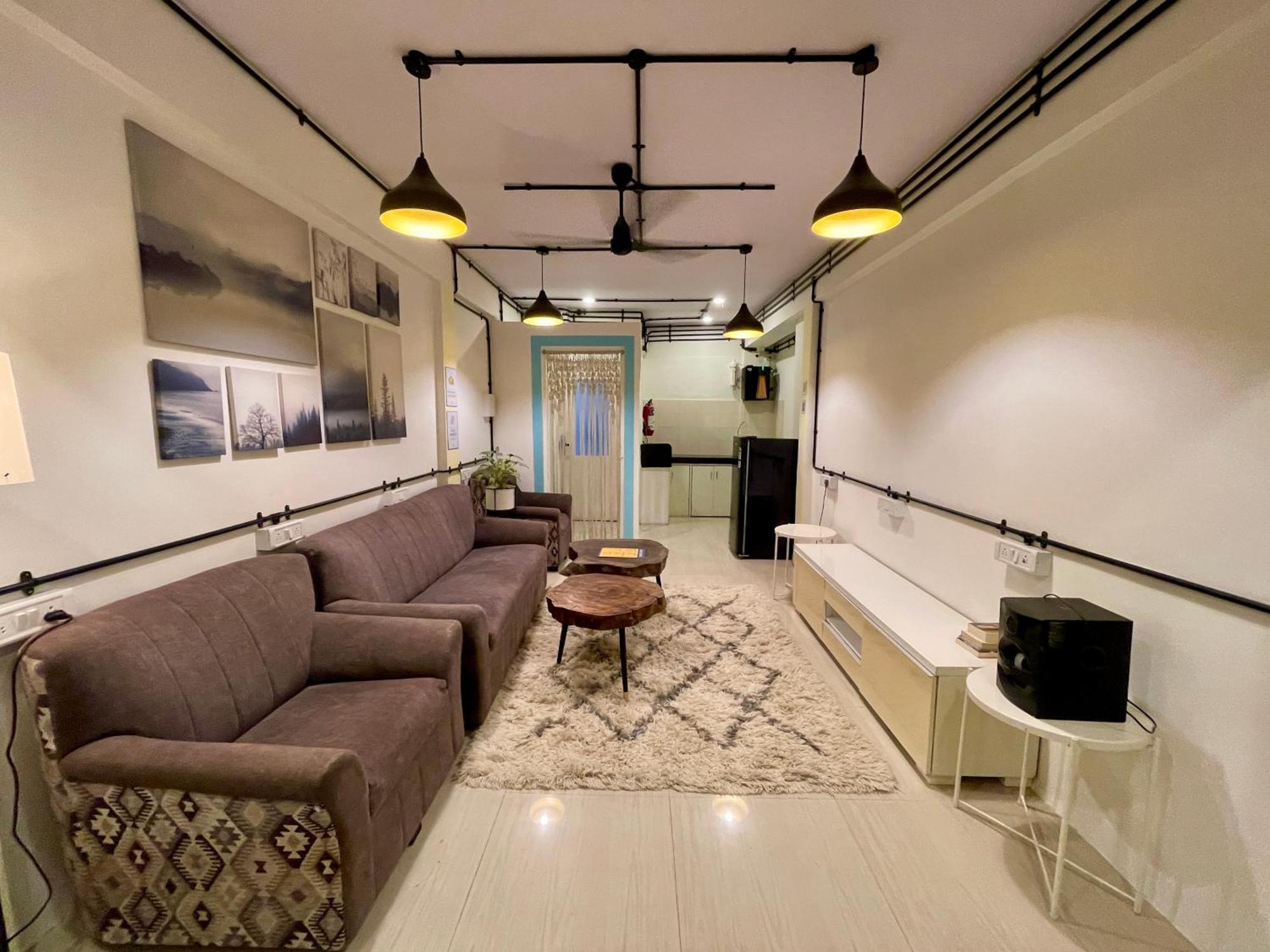Locomo Express - Stay Work Eat Mumbai Ngoại thất bức ảnh