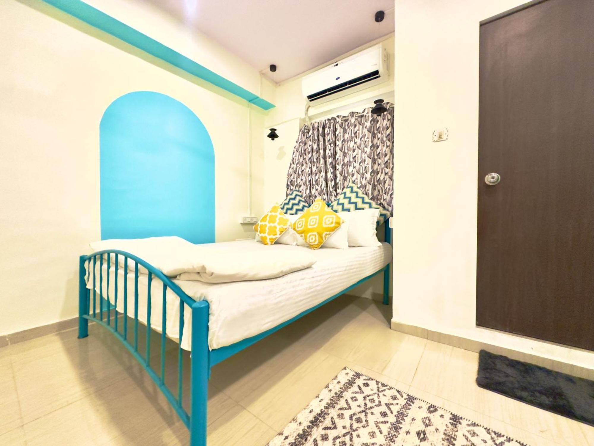 Locomo Express - Stay Work Eat Mumbai Ngoại thất bức ảnh