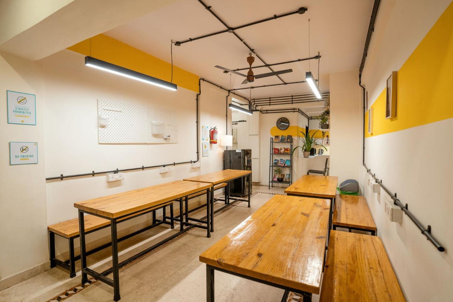 Locomo Express - Stay Work Eat Mumbai Ngoại thất bức ảnh