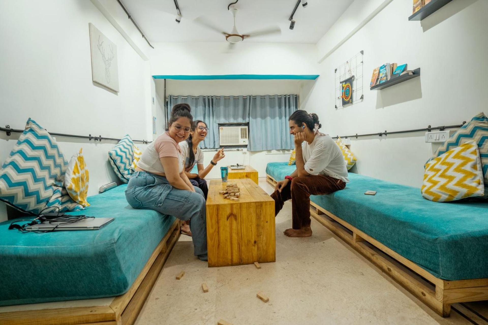 Locomo Express - Stay Work Eat Mumbai Ngoại thất bức ảnh