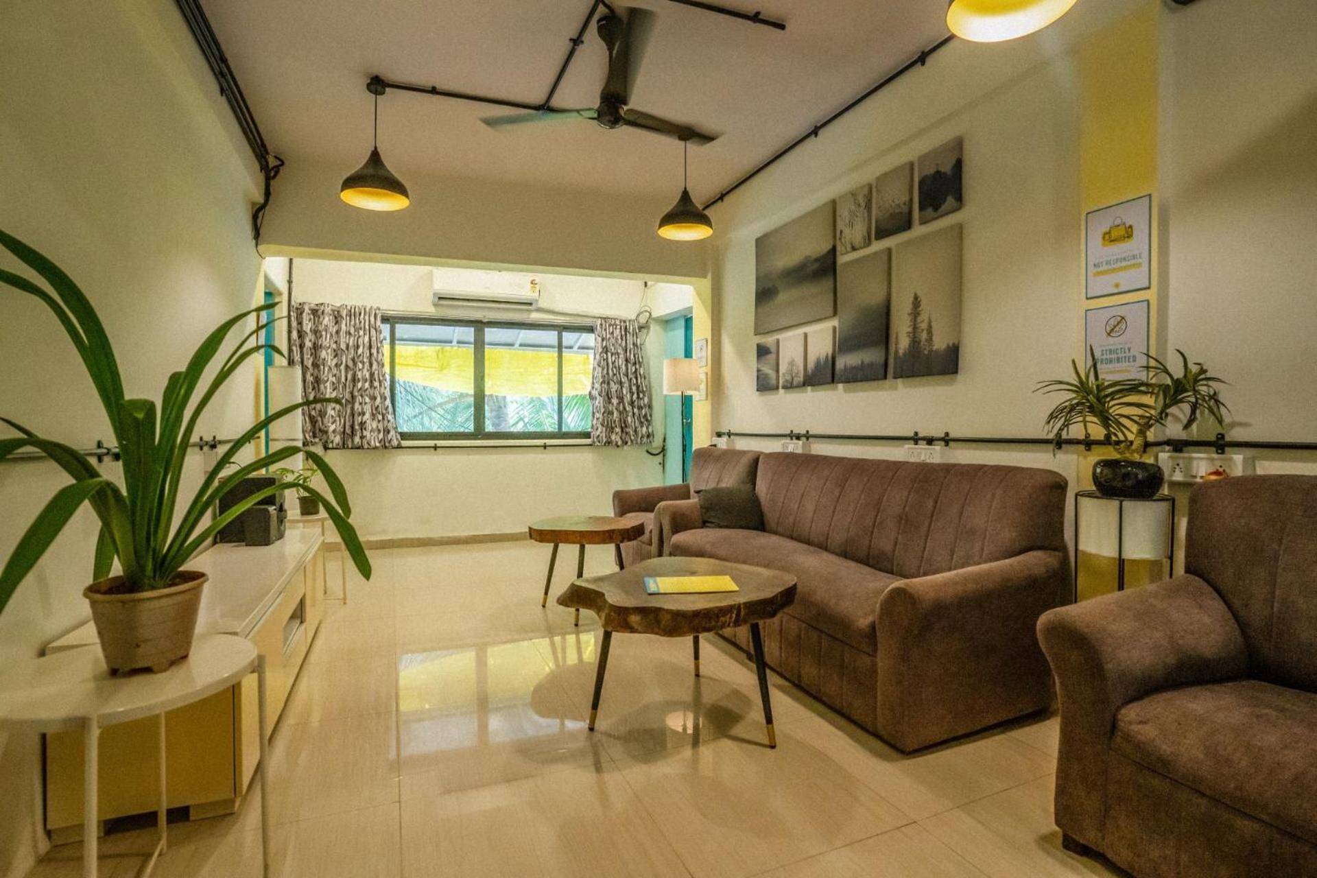 Locomo Express - Stay Work Eat Mumbai Ngoại thất bức ảnh