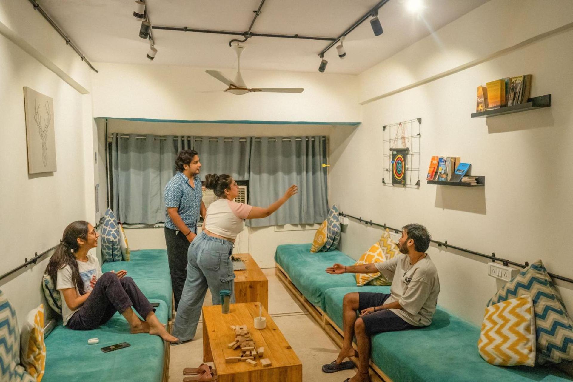 Locomo Express - Stay Work Eat Mumbai Ngoại thất bức ảnh