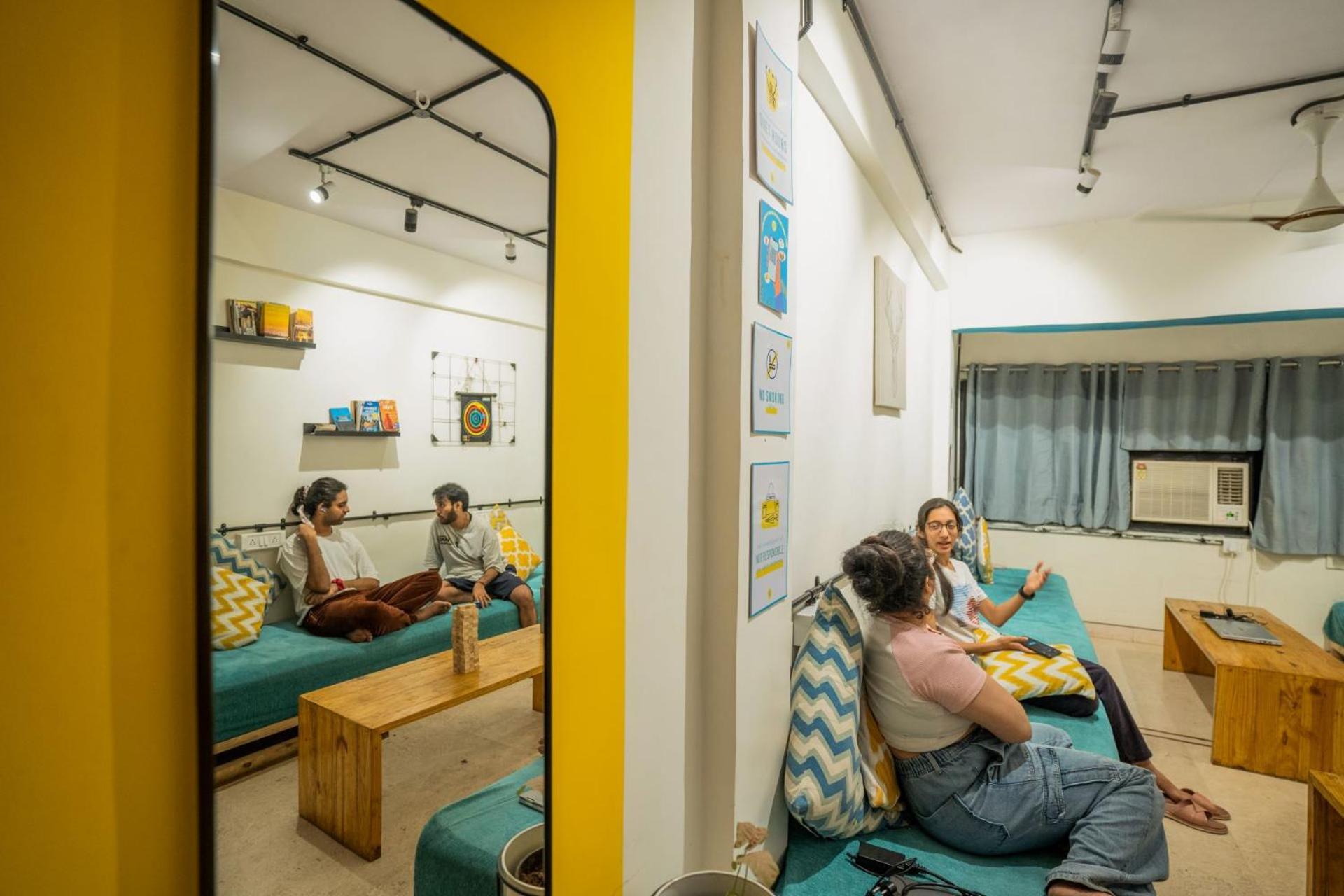 Locomo Express - Stay Work Eat Mumbai Ngoại thất bức ảnh