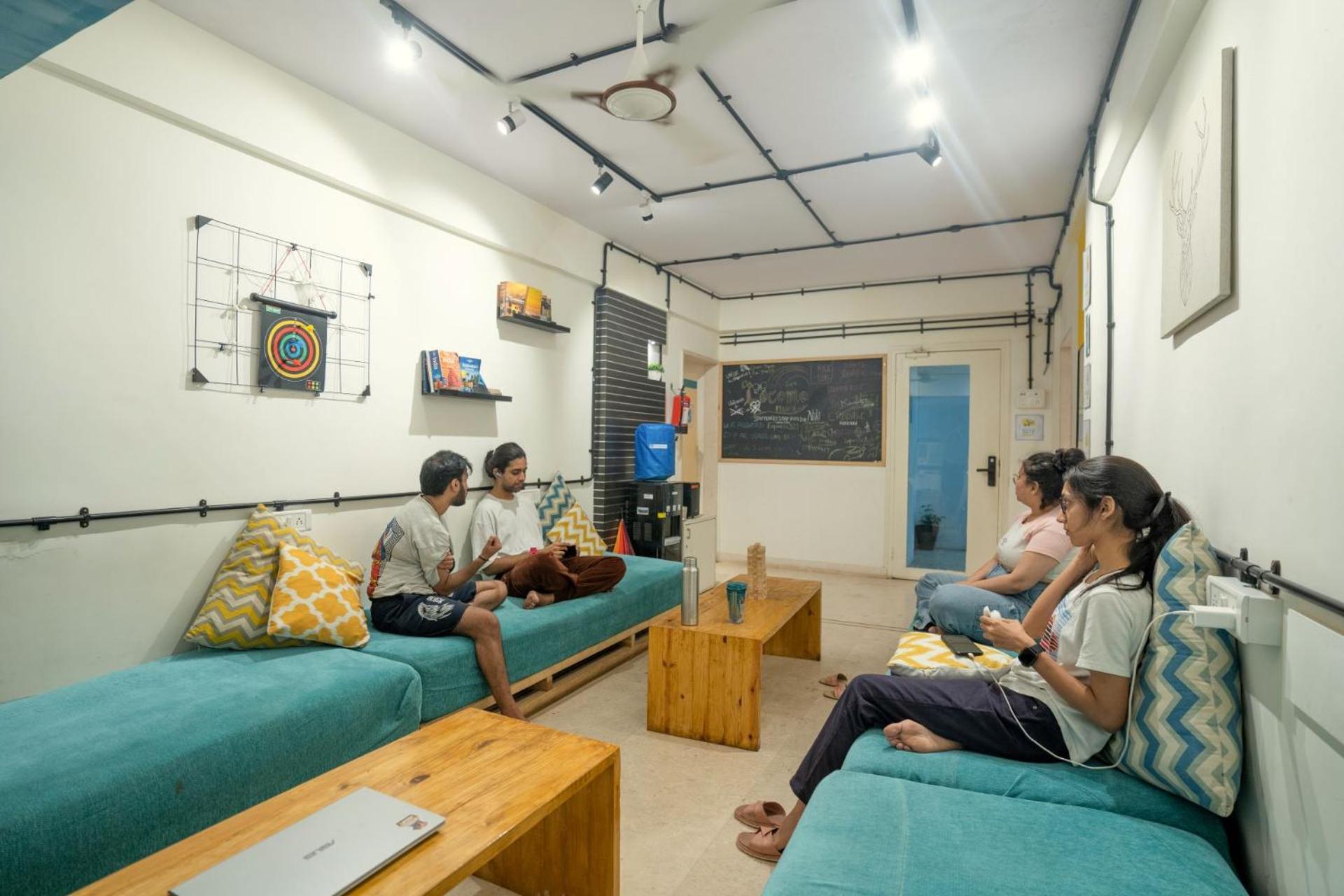 Locomo Express - Stay Work Eat Mumbai Ngoại thất bức ảnh