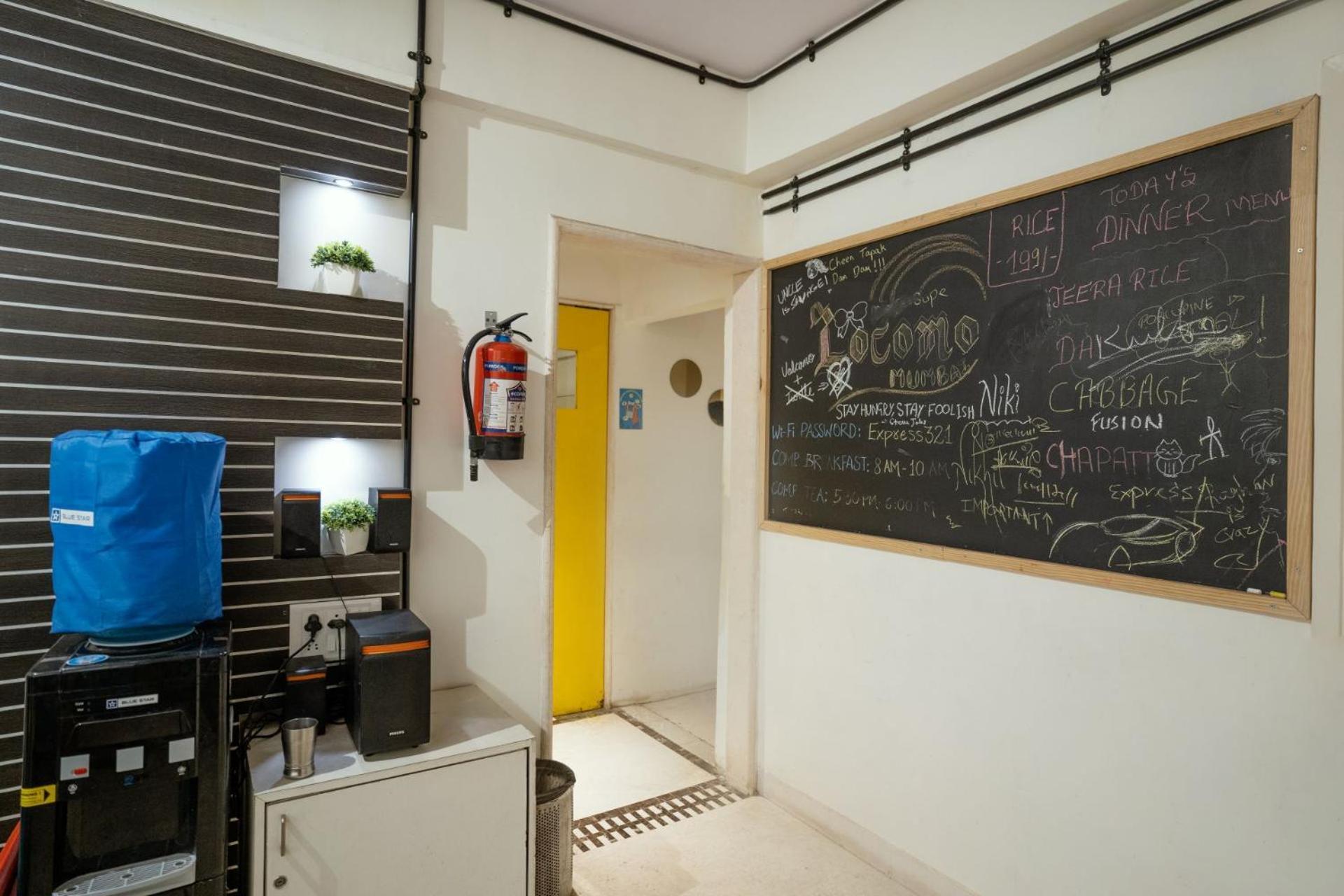 Locomo Express - Stay Work Eat Mumbai Ngoại thất bức ảnh
