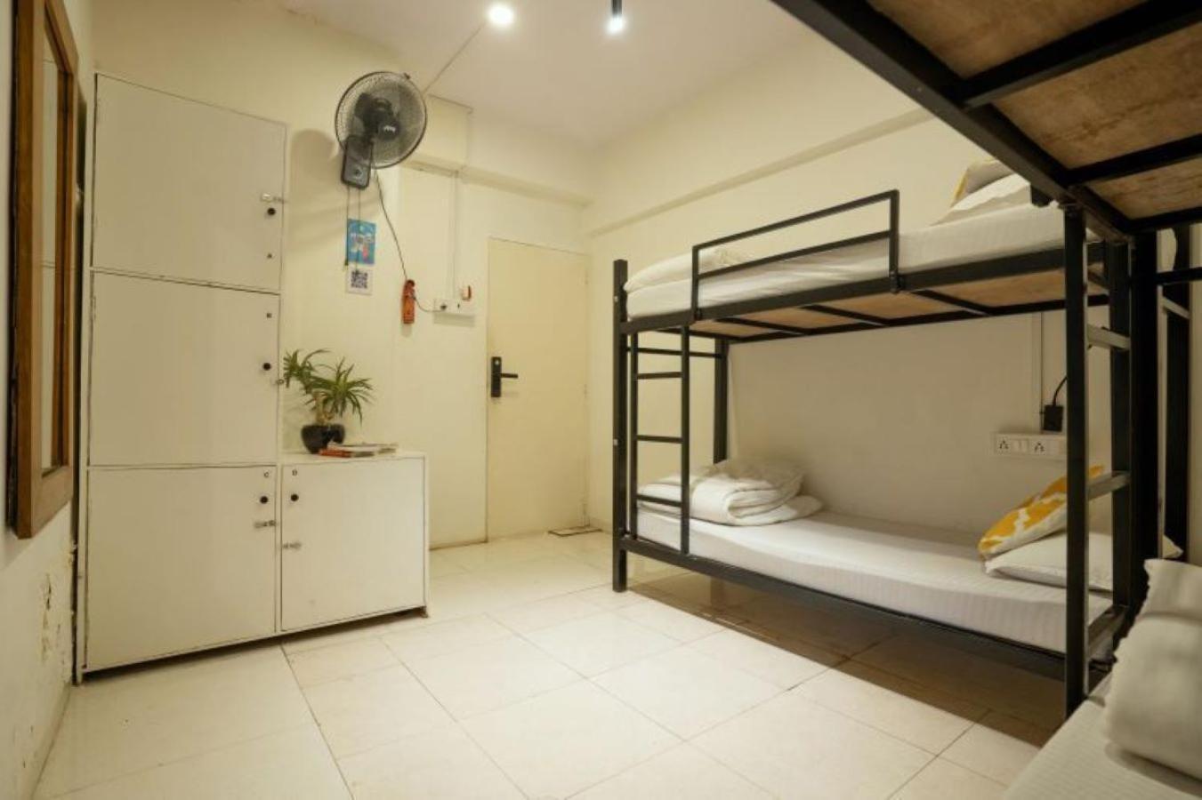 Locomo Express - Stay Work Eat Mumbai Ngoại thất bức ảnh
