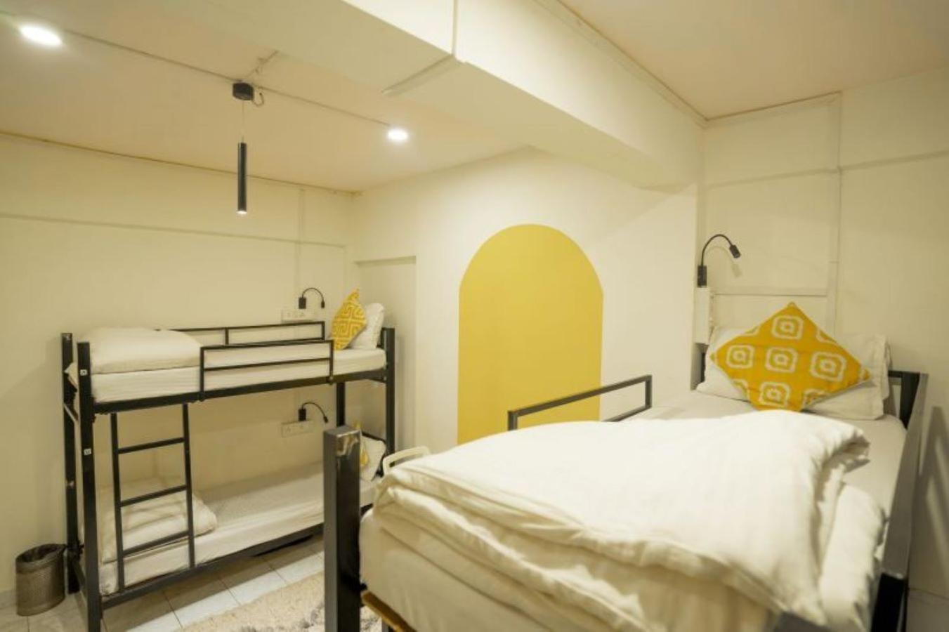 Locomo Express - Stay Work Eat Mumbai Ngoại thất bức ảnh