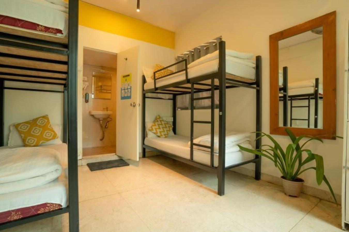 Locomo Express - Stay Work Eat Mumbai Ngoại thất bức ảnh